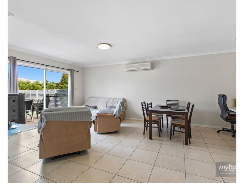 2/13 Sambar Court, Kearneys Spring QLD 4350