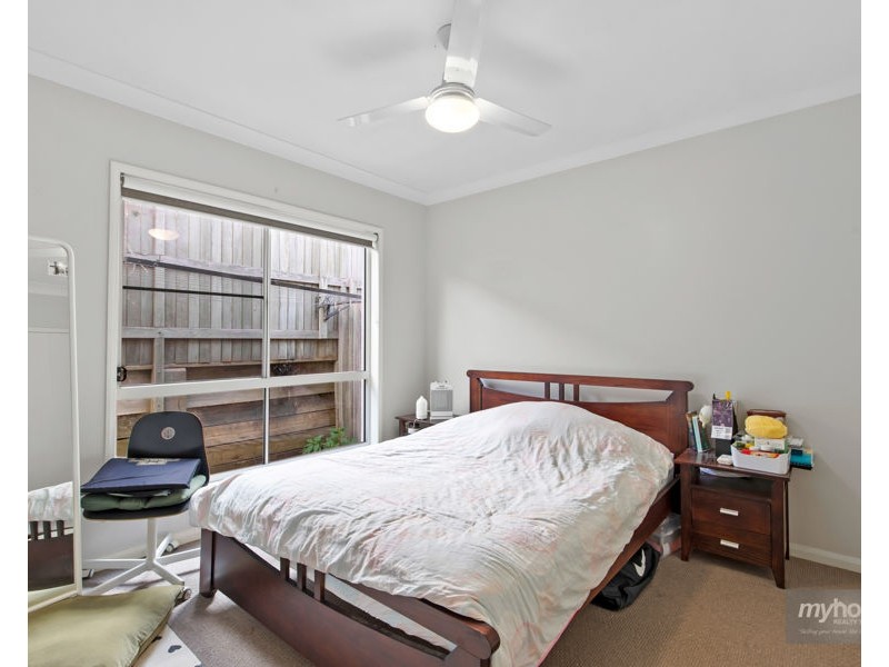 2/13 Sambar Court, Kearneys Spring QLD 4350
