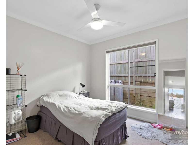 2/13 Sambar Court, Kearneys Spring QLD 4350