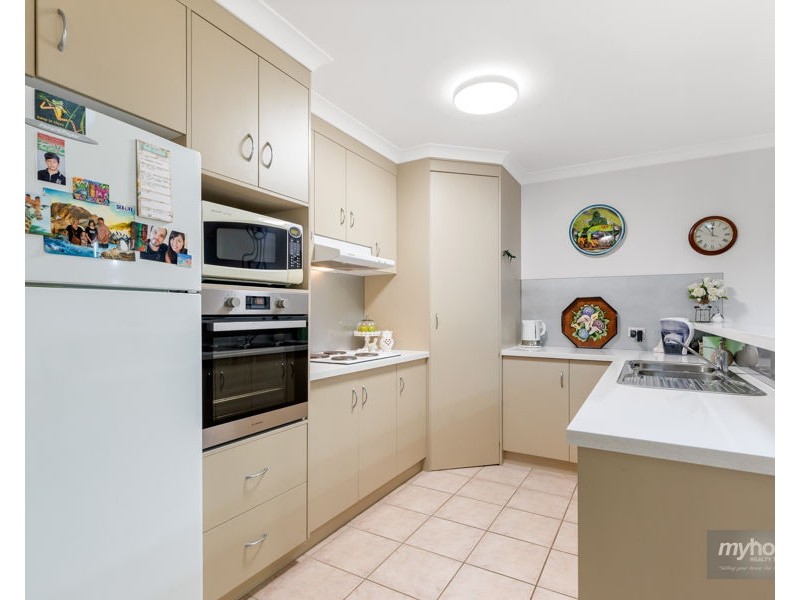 2/11 Horrocks Crescent, Kearneys Spring QLD 4350