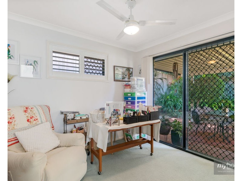 2/11 Horrocks Crescent, Kearneys Spring QLD 4350