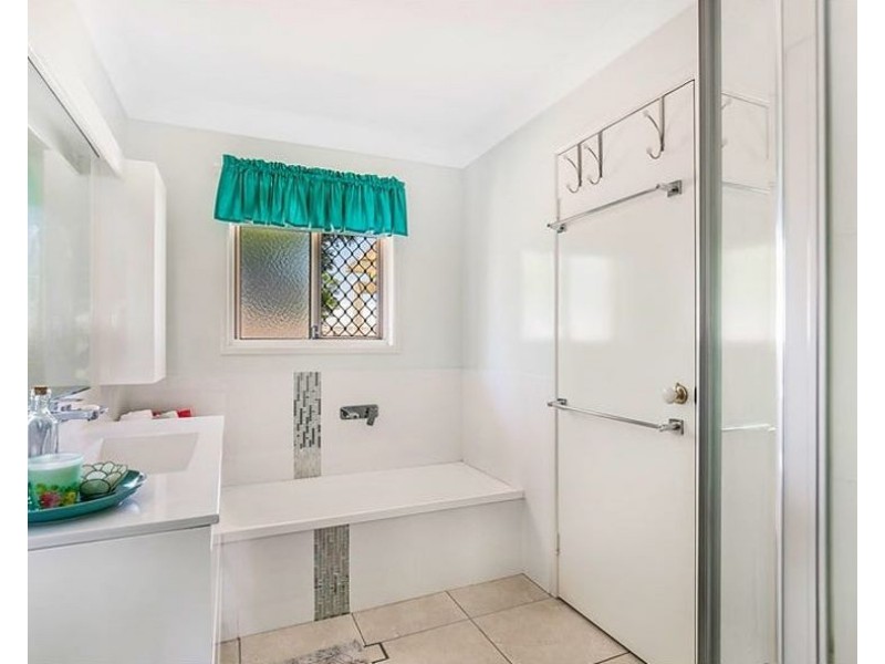 4 Sunbury Street, Harristown QLD 4350