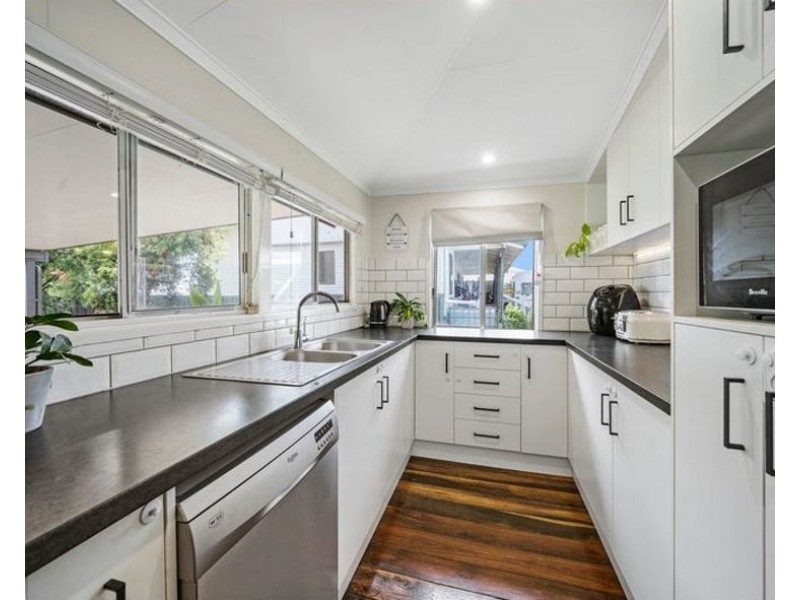24 Eton Street, Cambooya QLD 4358