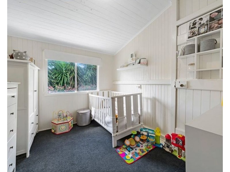 24 Eton Street, Cambooya QLD 4358