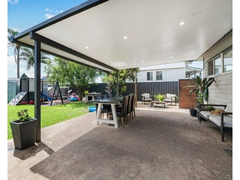 24 Eton Street, Cambooya QLD 4358