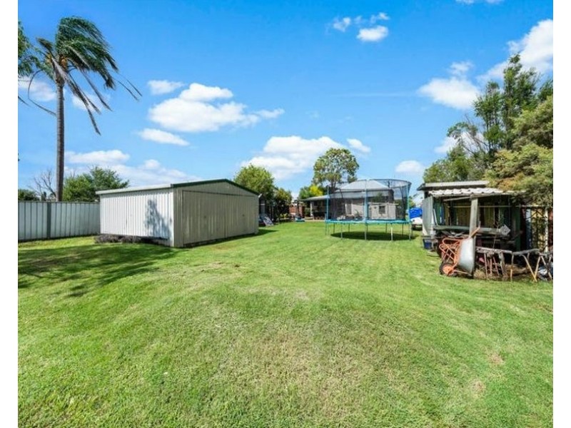 24 Eton Street, Cambooya QLD 4358