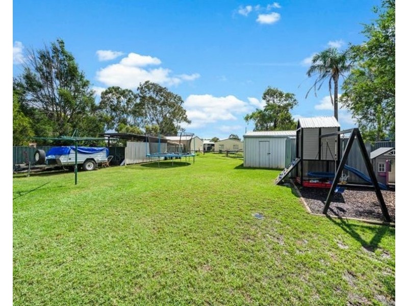 24 Eton Street, Cambooya QLD 4358