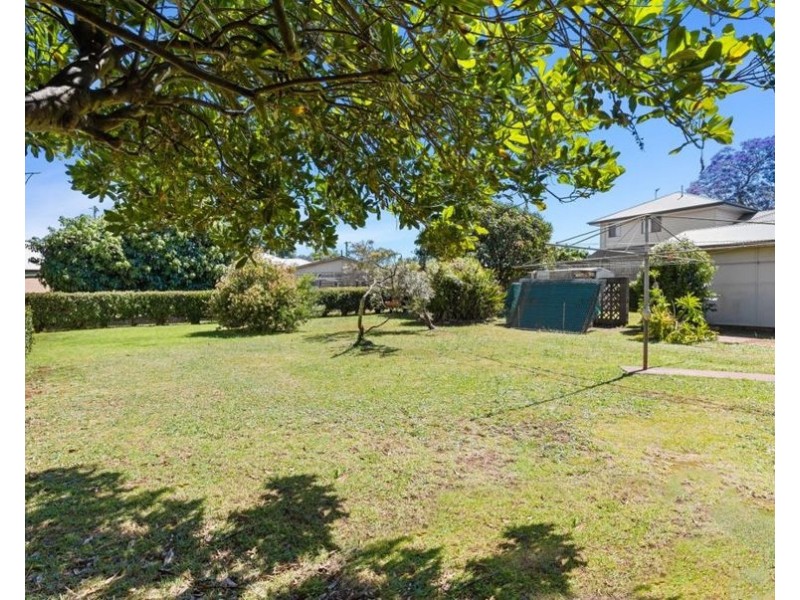 6 Gatfield Street, Newtown QLD 4350