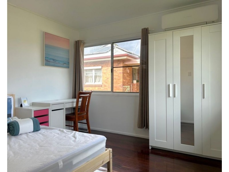 Room 4/8 Ranfurly Street, Newtown QLD 4350
