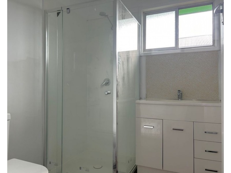 Room 4/8 Ranfurly Street, Newtown QLD 4350