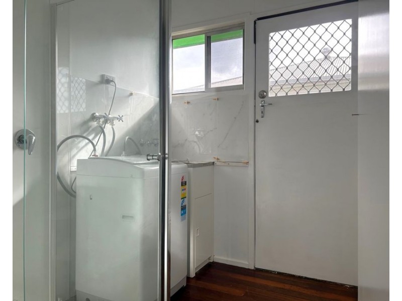 Room 4/8 Ranfurly Street, Newtown QLD 4350
