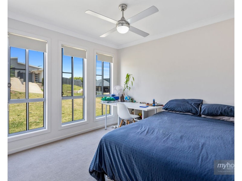 11A Cassidy Terrace, Mount Kynoch QLD 4350