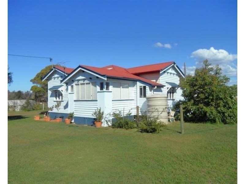 109 Bunkers Hill School Road, Westbrook QLD 4350