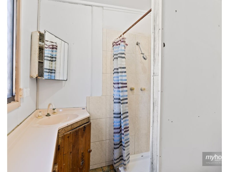 98 Luck Street, Drayton QLD 4350