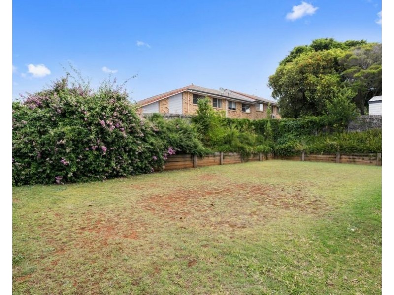 330 Spring Street, Kearneys Spring QLD 4350
