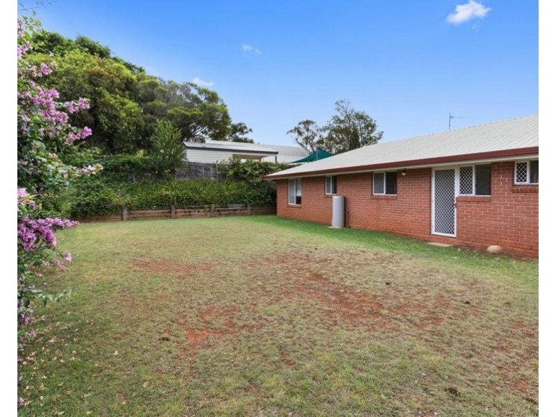 330 Spring Street, Kearneys Spring QLD 4350