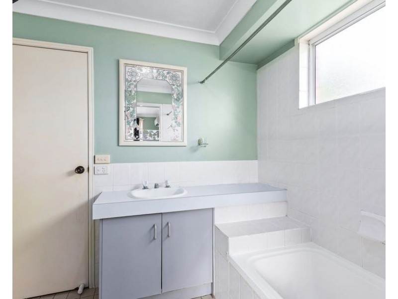 21 Trapp Street, Rockville QLD 4350