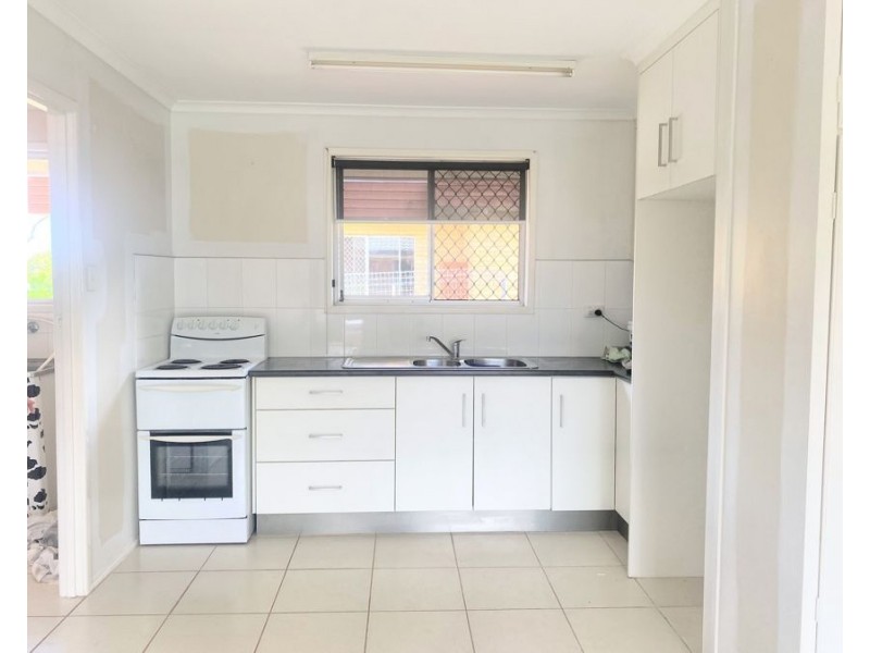 2/74 Hoey Street, Kearneys Spring QLD 4350
