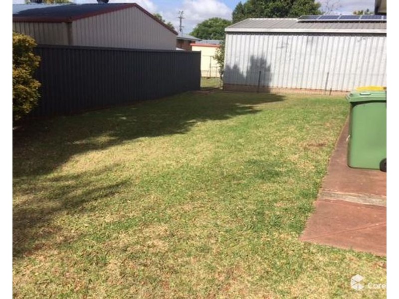 2/74 Hoey Street, Kearneys Spring QLD 4350