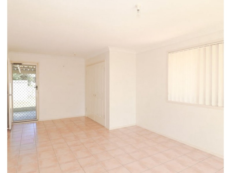 17 Joseph Street, Oakey QLD 4401