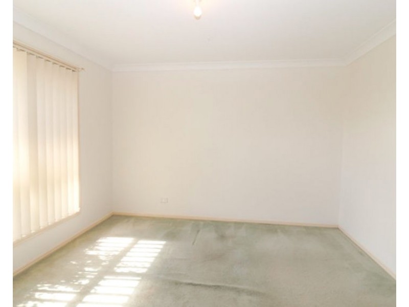 17 Joseph Street, Oakey QLD 4401