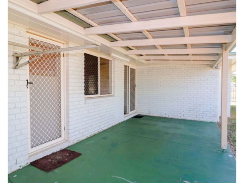 17 Joseph Street, Oakey QLD 4401