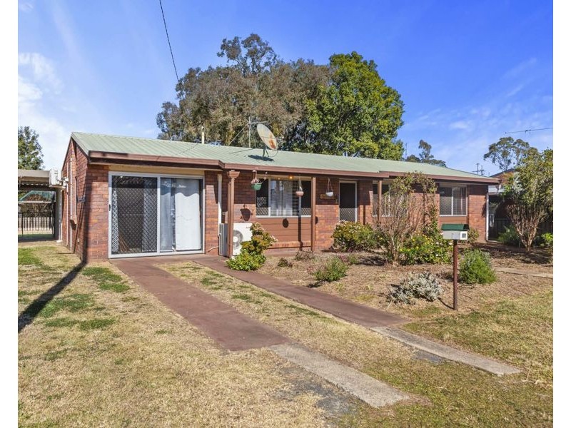 11 Wilkie Street, Oakey QLD 4401