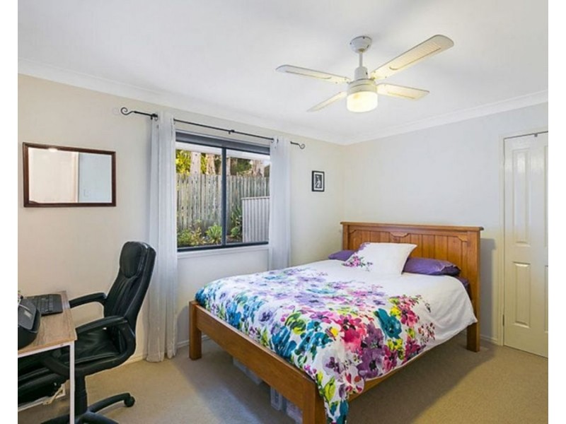 16 Sweetapple Crescent, Centenary Heights QLD 4350