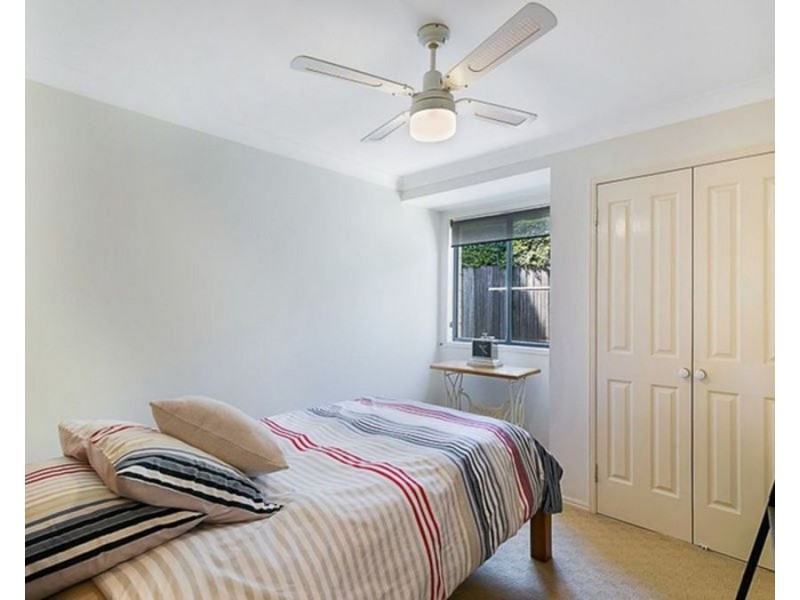 16 Sweetapple Crescent, Centenary Heights QLD 4350