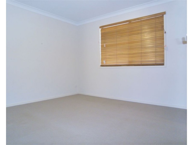 4/6 Salisbury Street, Darling Heights QLD 4350