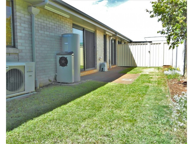4/6 Salisbury Street, Darling Heights QLD 4350