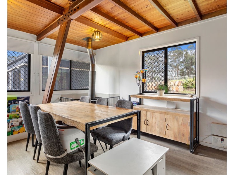 27 Berghofer Drive, Withcott QLD 4352