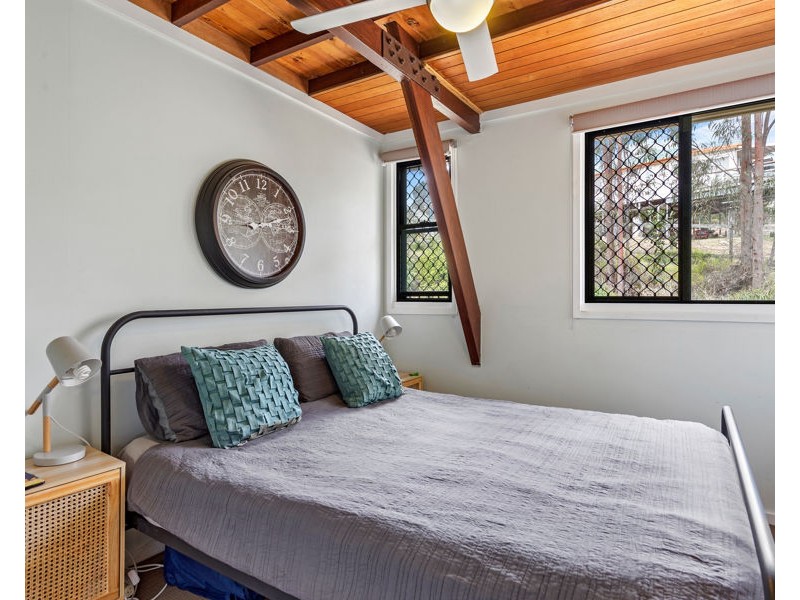 27 Berghofer Drive, Withcott QLD 4352