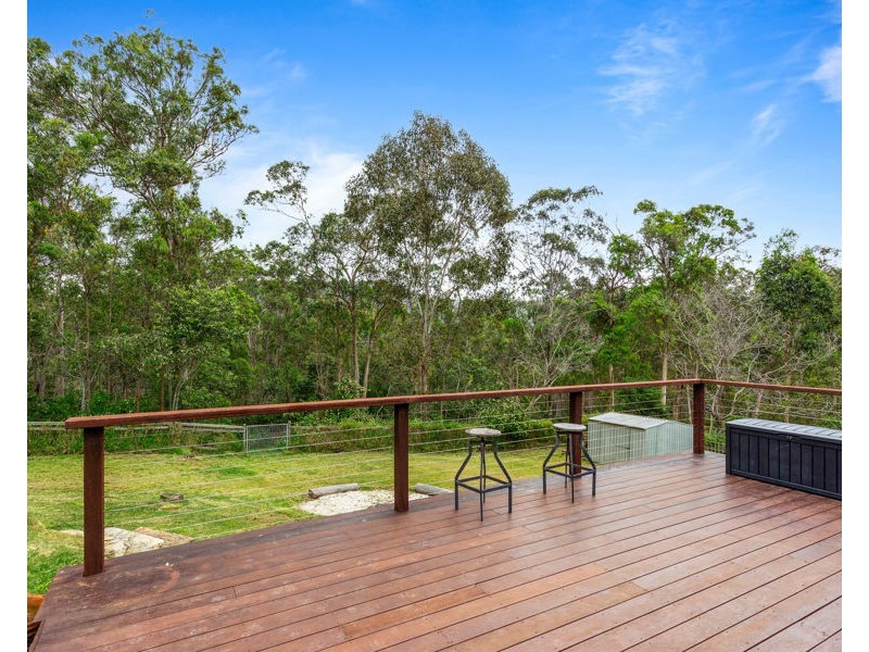 27 Berghofer Drive, Withcott QLD 4352