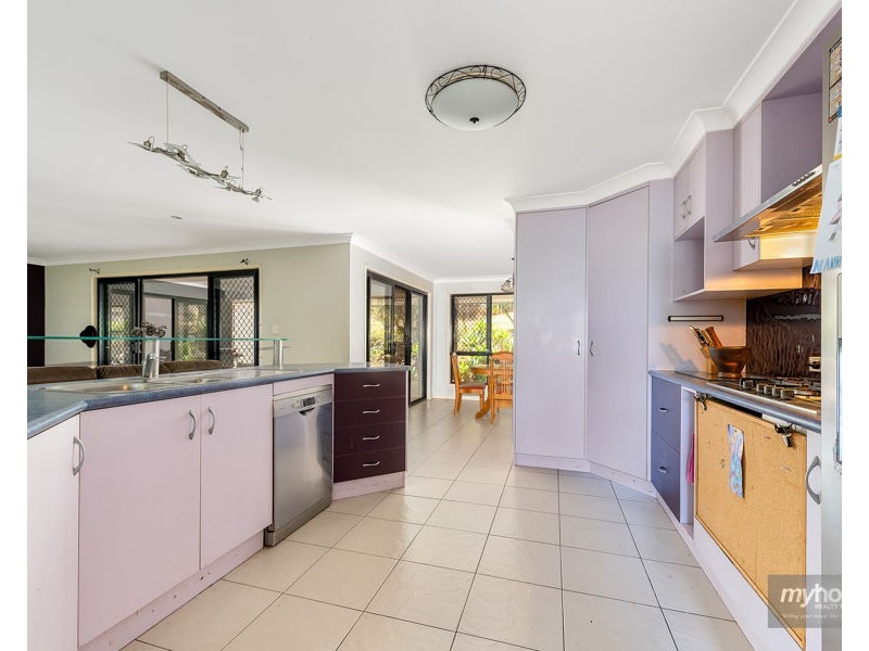 10 Debbie Court, Highfields QLD 4352