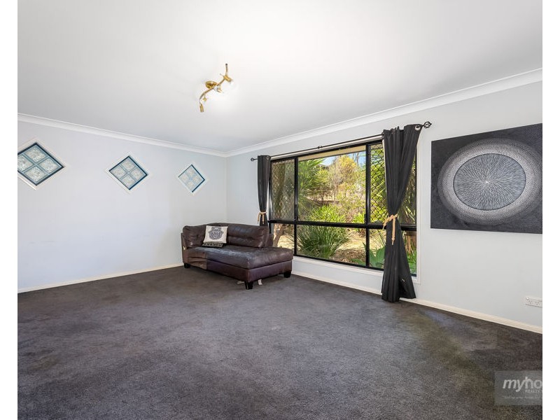 10 Debbie Court, Highfields QLD 4352