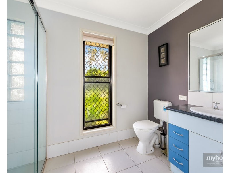 10 Debbie Court, Highfields QLD 4352