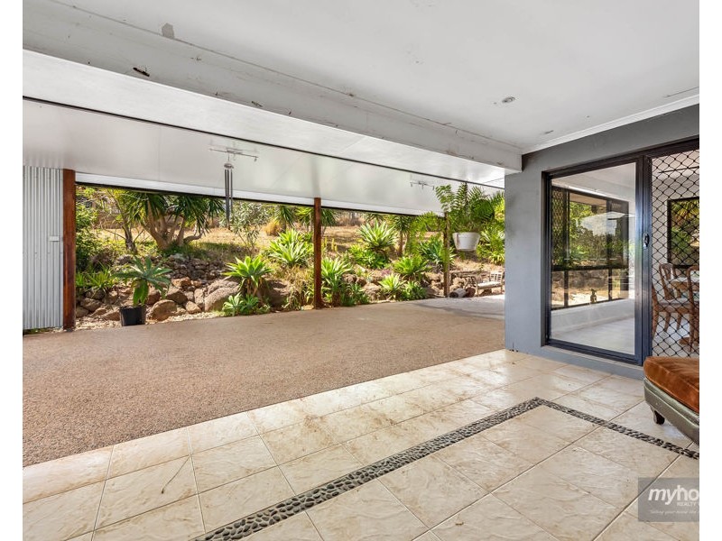 10 Debbie Court, Highfields QLD 4352