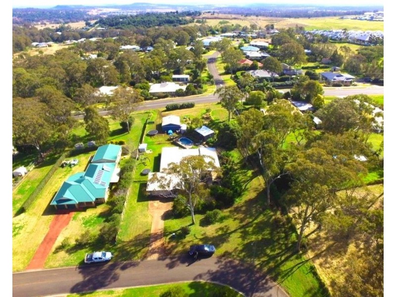 10 Debbie Court, Highfields QLD 4352