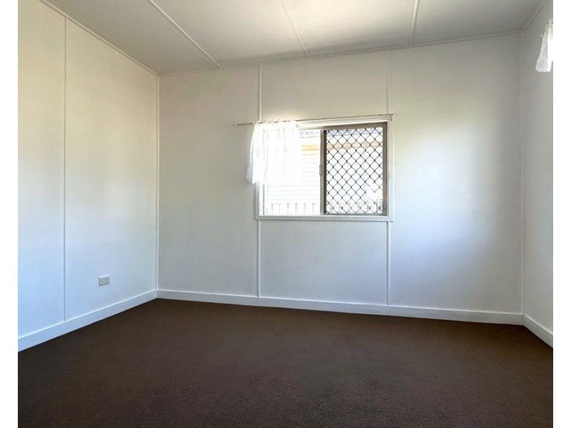63 Llewellyn Street, Centenary Heights QLD 4350