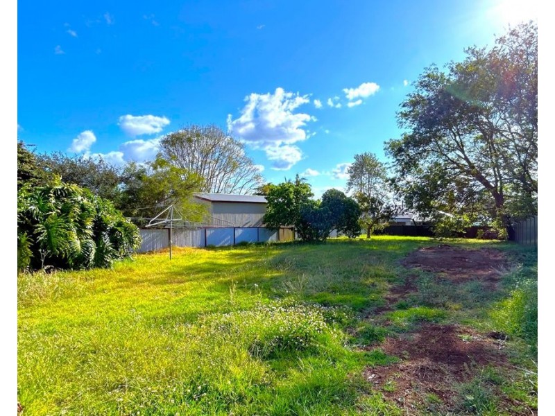 63 Llewellyn Street, Centenary Heights QLD 4350