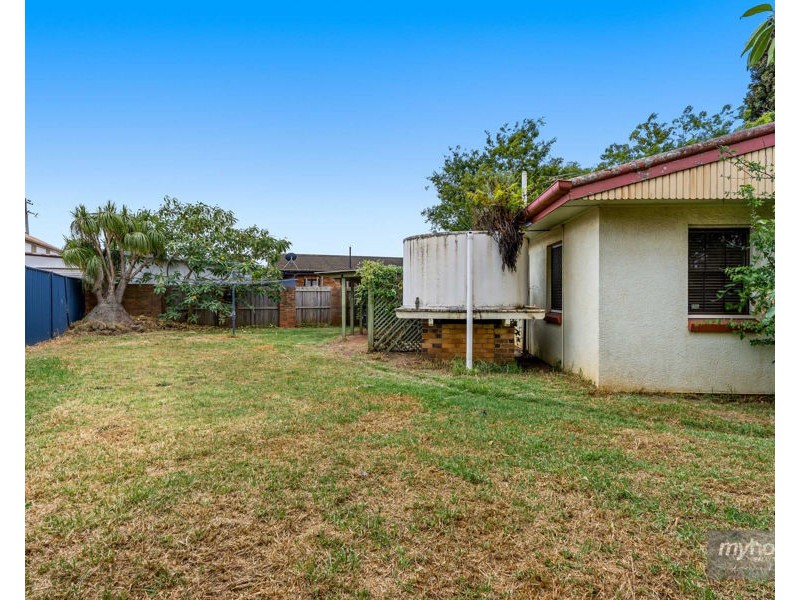 105 Anzac Avenue, Newtown QLD 4350