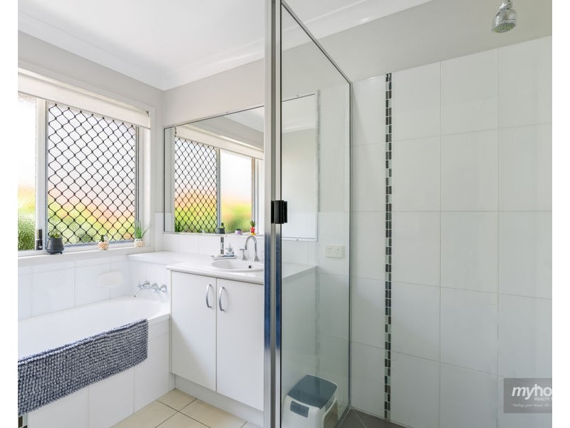 4/11 Hillside Street, Newtown QLD 4350