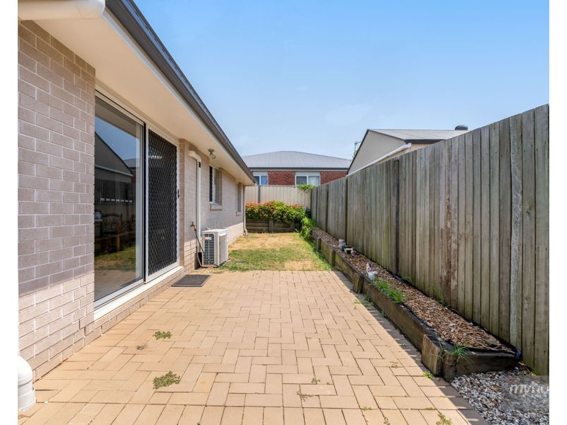 4/11 Hillside Street, Newtown QLD 4350