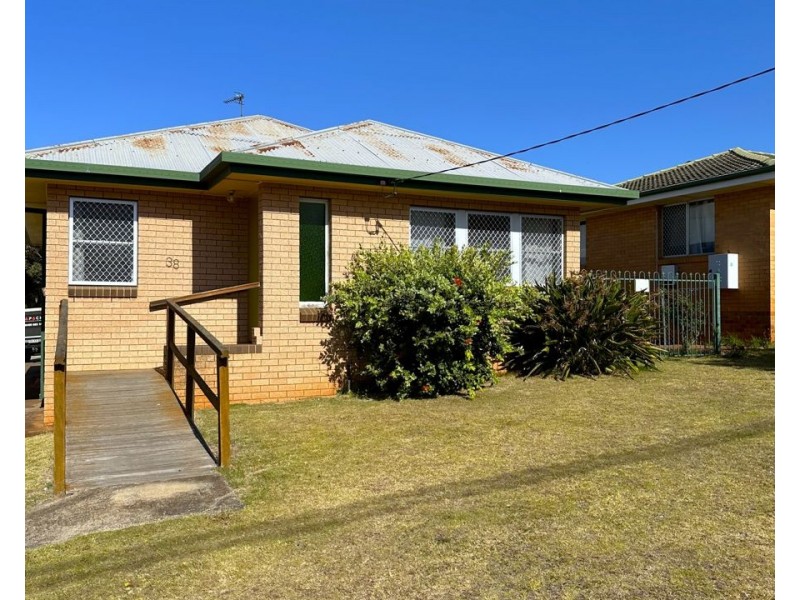 38 Ellis Street, Wilsonton QLD 4350