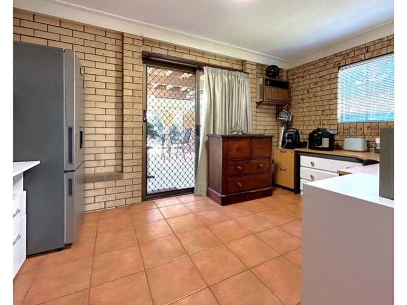 11 Homestead Avenue, Harristown QLD 4350