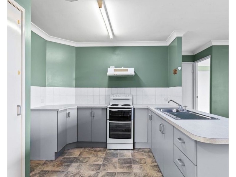 21 Trapp Street, Rockville QLD 4350