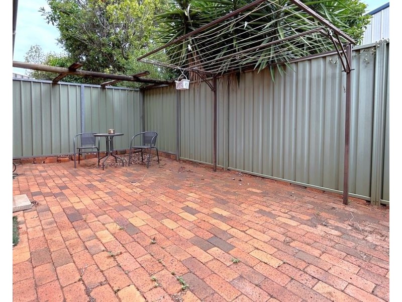 6/15 Edith Street, Newtown QLD 4350