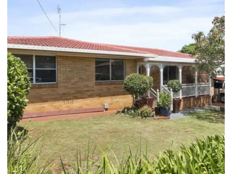 6 Athol Street, Harlaxton QLD 4350