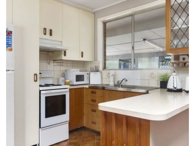 6 Athol Street, Harlaxton QLD 4350